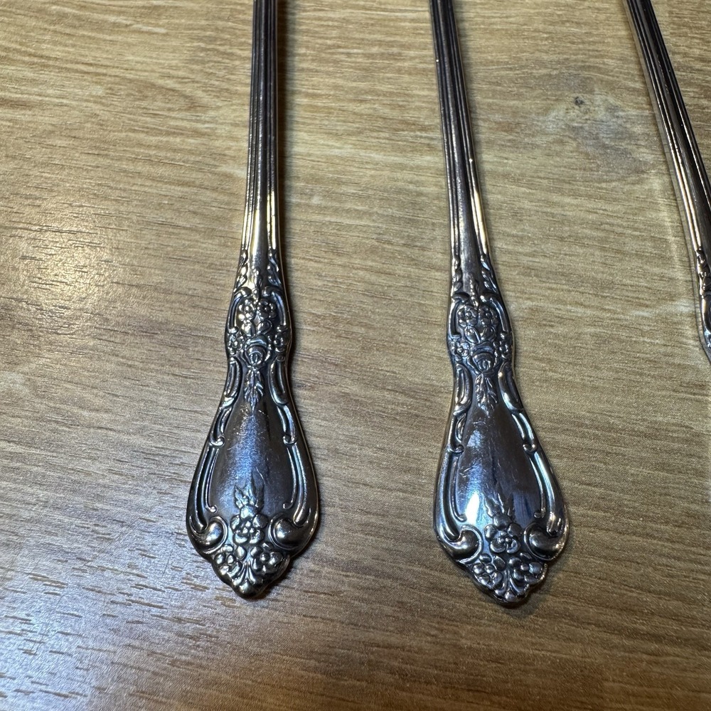 Set of 4 Oneida Distinction Deluxe KENNETT SQUARE stainless cocktail forks - Picture 6 of 13